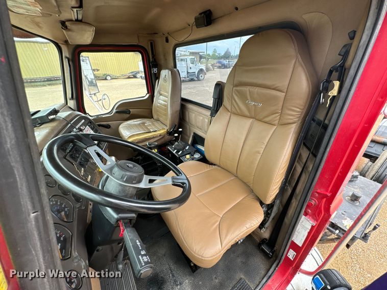 image for item ND9349 2005 Mack CV713 roll-off container truck