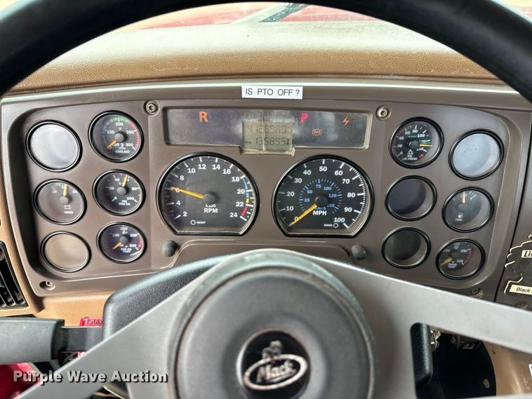 image for item ND9349 2005 Mack CV713 roll-off container truck