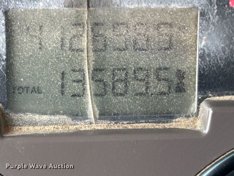 image for item ND9349 2005 Mack CV713 roll-off container truck