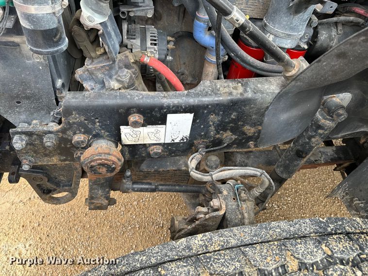 image for item ND9349 2005 Mack CV713 roll-off container truck