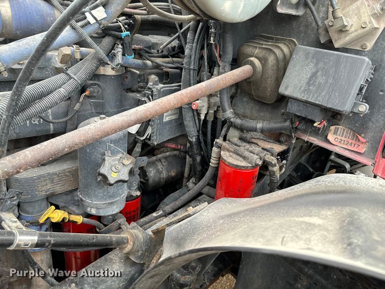 image for item ND9349 2005 Mack CV713 roll-off container truck