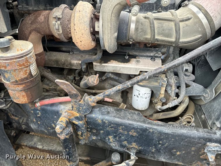 image for item ND9349 2005 Mack CV713 roll-off container truck