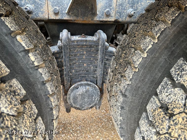 image for item ND9349 2005 Mack CV713 roll-off container truck