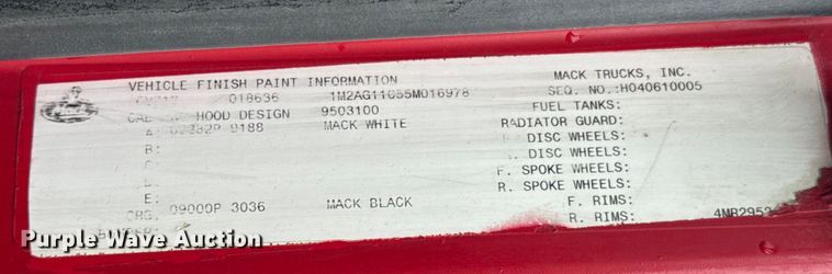 image for item ND9349 2005 Mack CV713 roll-off container truck