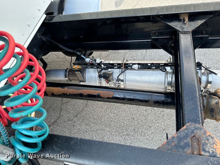 image for item ND9357 2010 Kenworth T370 semi truck