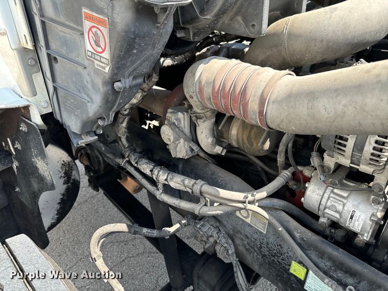 image for item ND9357 2010 Kenworth T370 semi truck