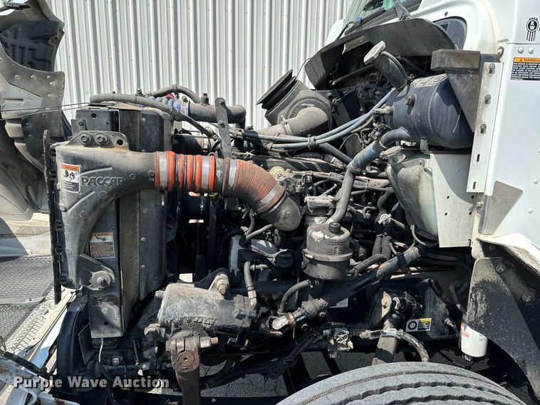 image for item ND9357 2010 Kenworth T370 semi truck