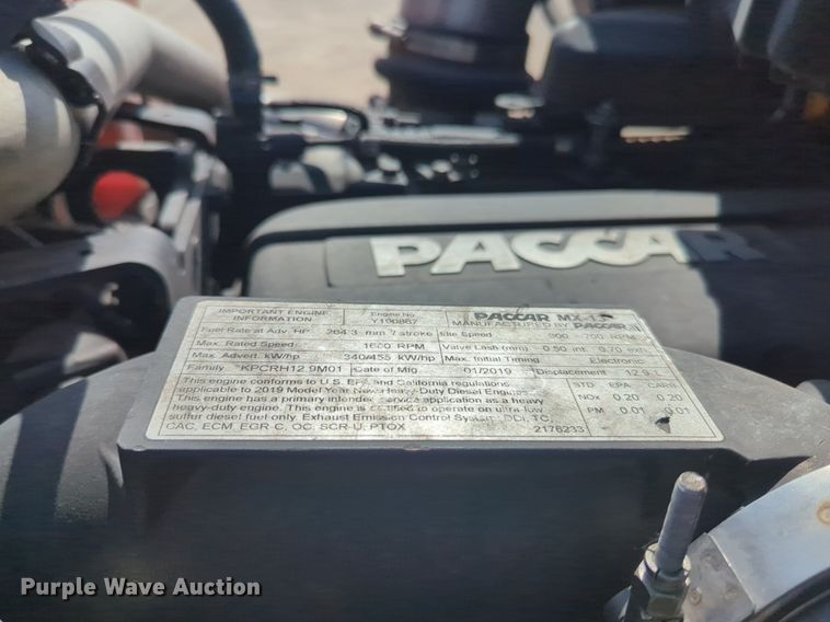 image for item NG9811 2020 Kenworth  T680 semi truck