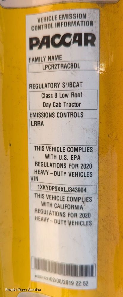 image for item NG9811 2020 Kenworth  T680 semi truck