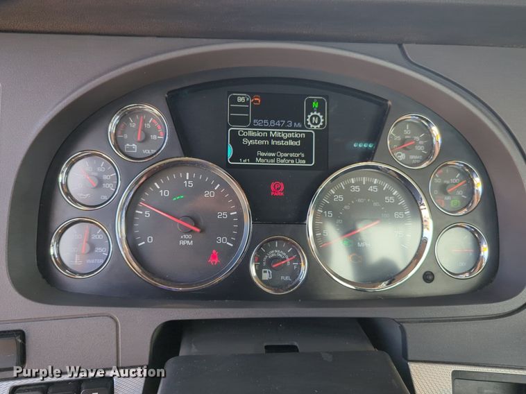 image for item NG9812 2020 Kenworth T680 semi truck