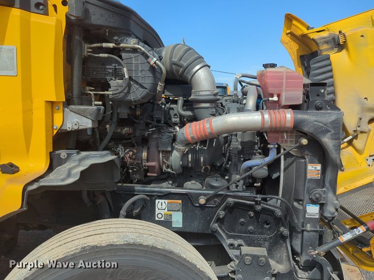 image for item NG9812 2020 Kenworth T680 semi truck