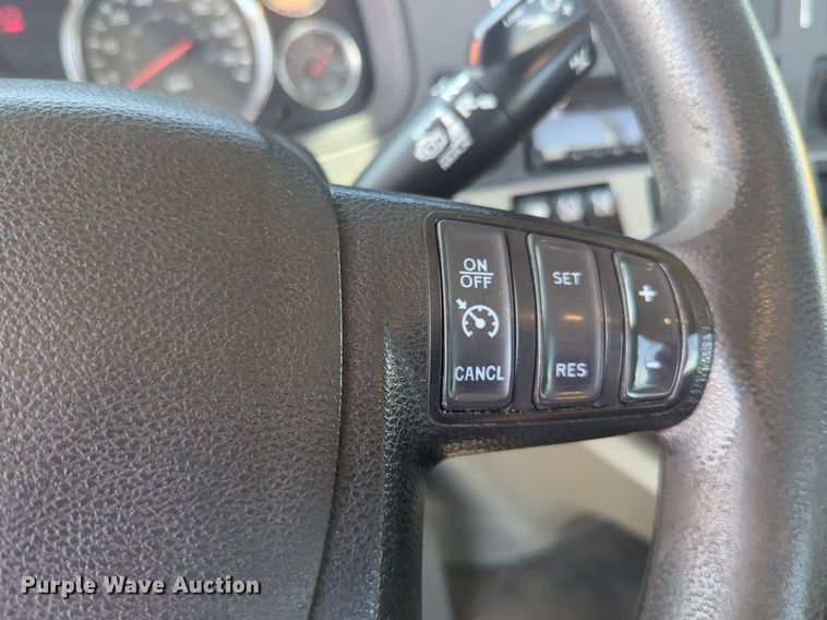 image for item NG9813 2020 Kenworth  T680 semi truck