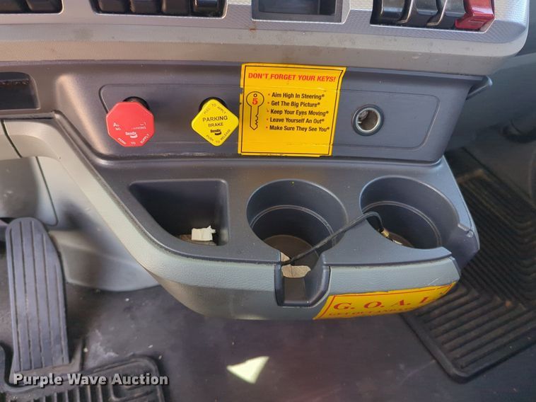 image for item NG9813 2020 Kenworth  T680 semi truck