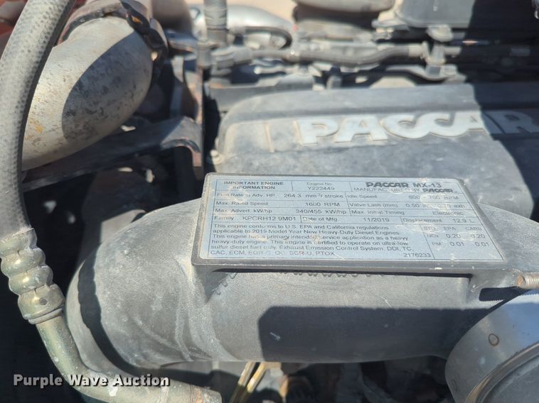 image for item NG9813 2020 Kenworth  T680 semi truck