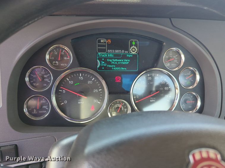 image for item NG9814 2020 Kenworth  T680 semi truck