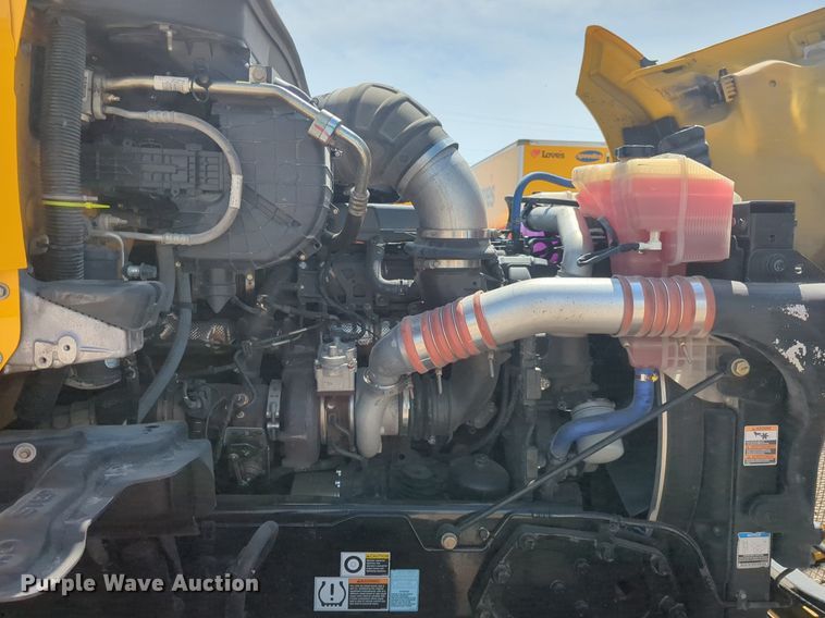 image for item NG9814 2020 Kenworth  T680 semi truck