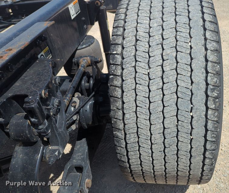 image for item NG9814 2020 Kenworth  T680 semi truck