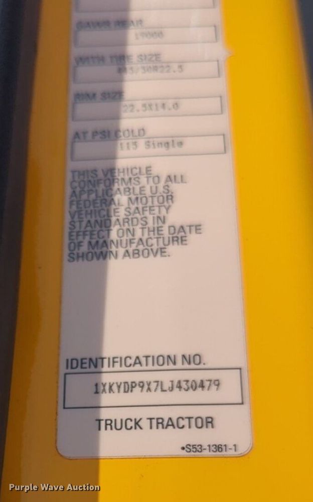 image for item NG9814 2020 Kenworth  T680 semi truck