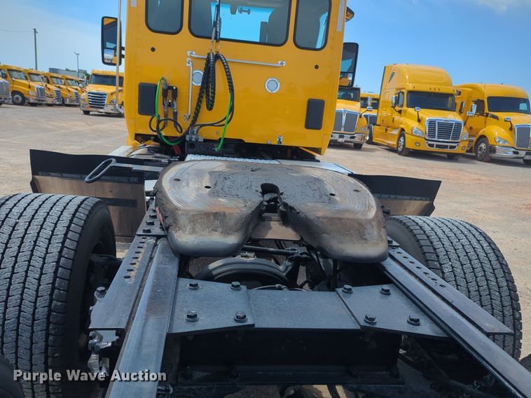 image for item NG9816 2020 Kenworth T680 semi truck