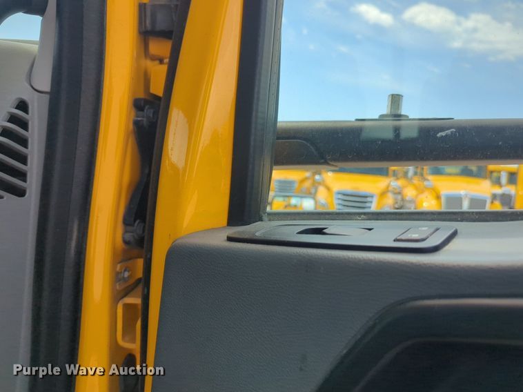 image for item NG9816 2020 Kenworth T680 semi truck