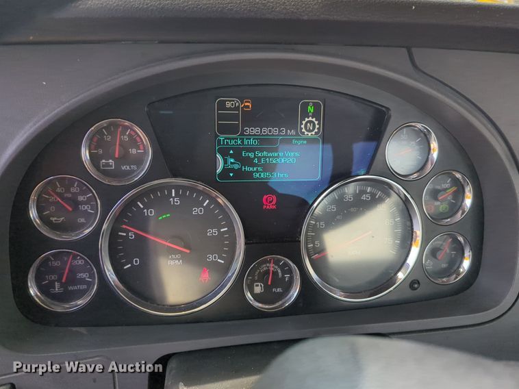 image for item NG9816 2020 Kenworth T680 semi truck