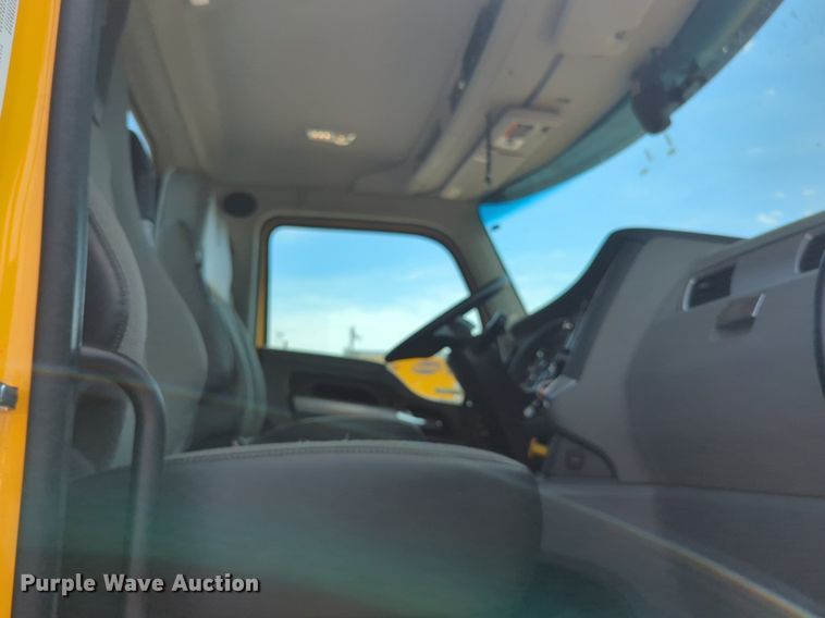 image for item NG9816 2020 Kenworth T680 semi truck