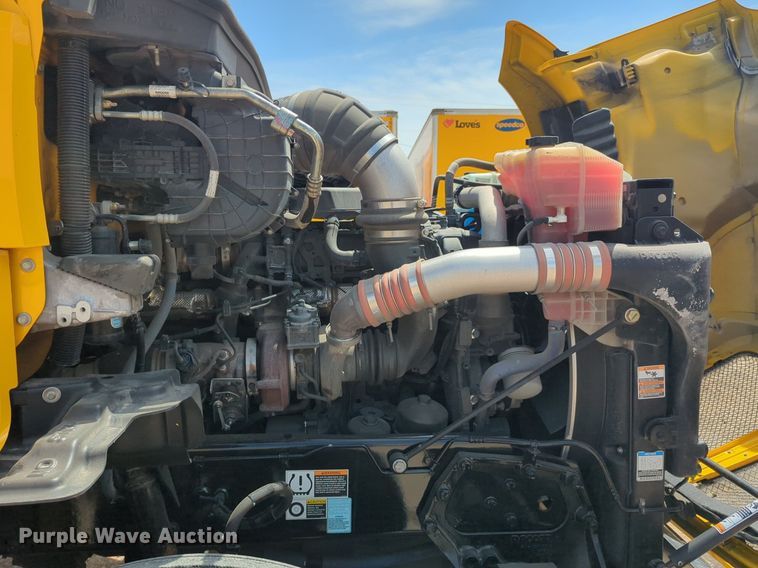 image for item NG9816 2020 Kenworth T680 semi truck