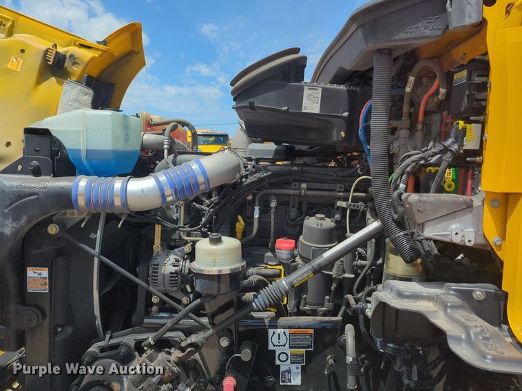 image for item NG9816 2020 Kenworth T680 semi truck