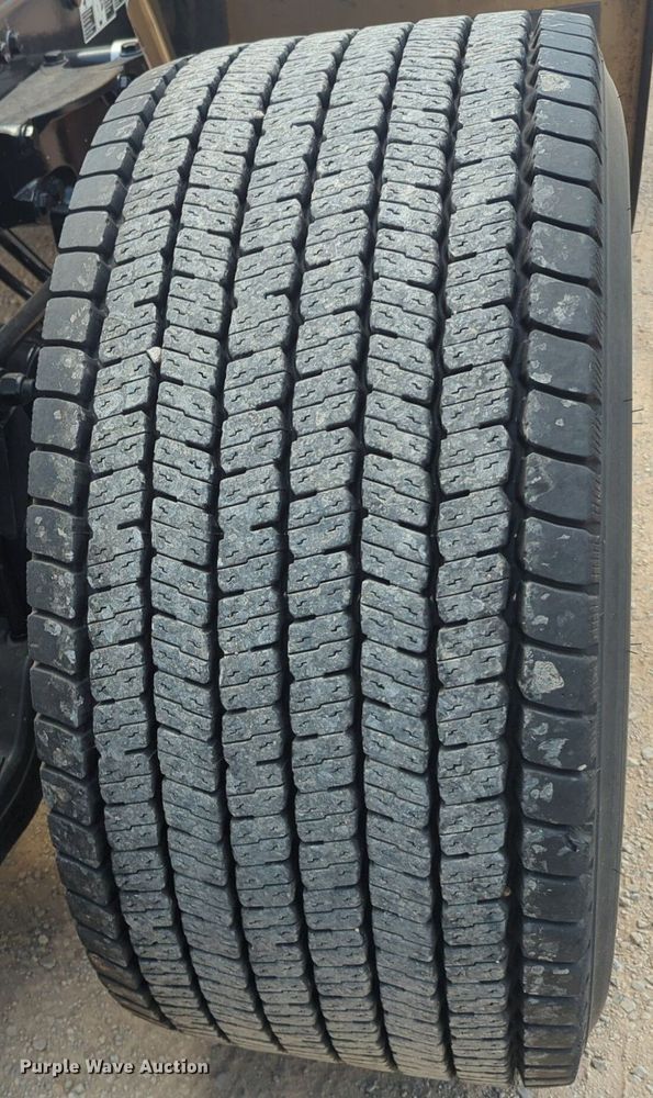 image for item NG9816 2020 Kenworth T680 semi truck