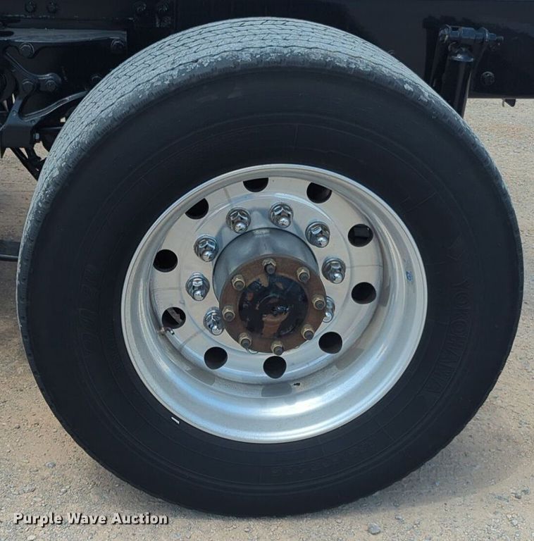 image for item NG9816 2020 Kenworth T680 semi truck