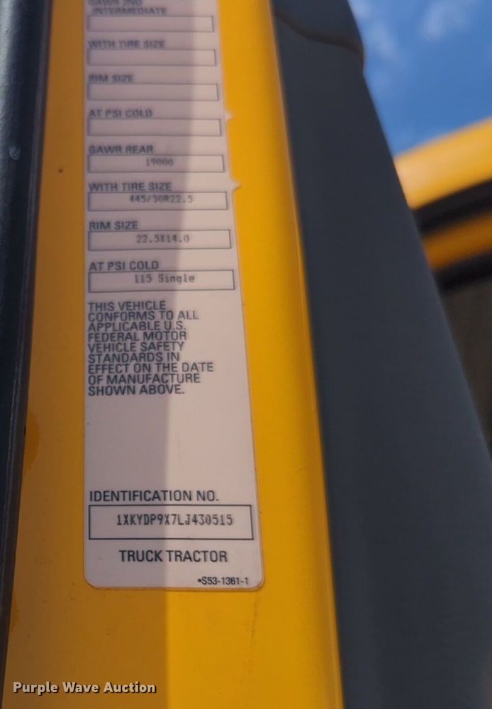 image for item NG9816 2020 Kenworth T680 semi truck