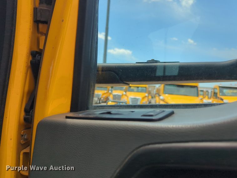 image for item NG9817 2020 Kenworth  T680 semi truck