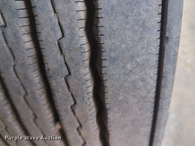 image for item NG9817 2020 Kenworth  T680 semi truck