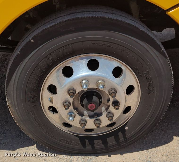 image for item NG9818 2020 Kenworth  T680 semi truck