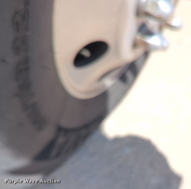 image for item NG9819 2020 Kenworth  T680 semi truck