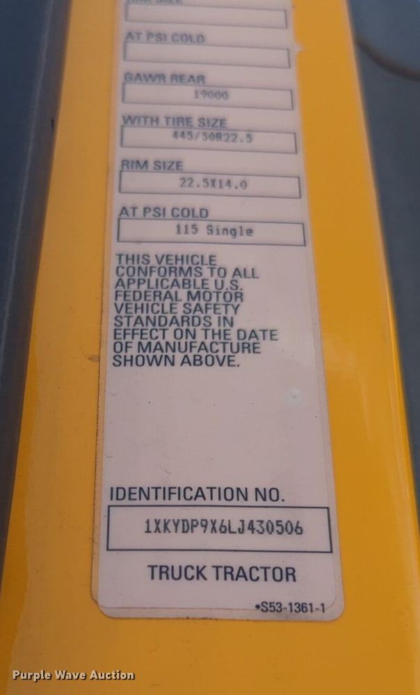 image for item NG9819 2020 Kenworth  T680 semi truck