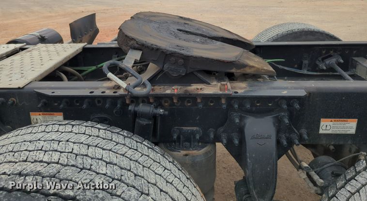 image for item NG9821 2021 Freightliner  Cascadia 126 semi truck