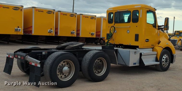 image for item NG9822 2020 Kenworth  T680 semi truck