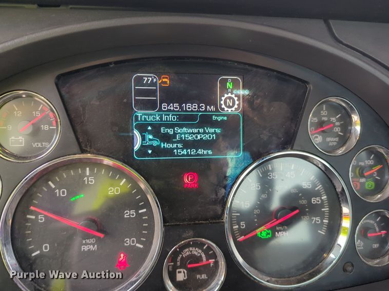 image for item NG9822 2020 Kenworth  T680 semi truck