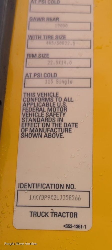 image for item NG9822 2020 Kenworth  T680 semi truck