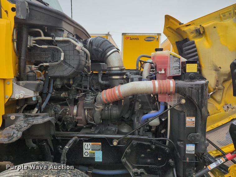 image for item NG9825 2021 Kenworth  T680 semi truck