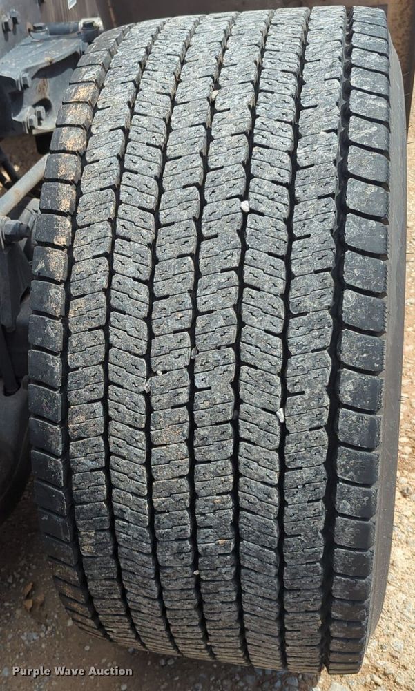 image for item NG9826 2020 Kenworth  T680 semi truck