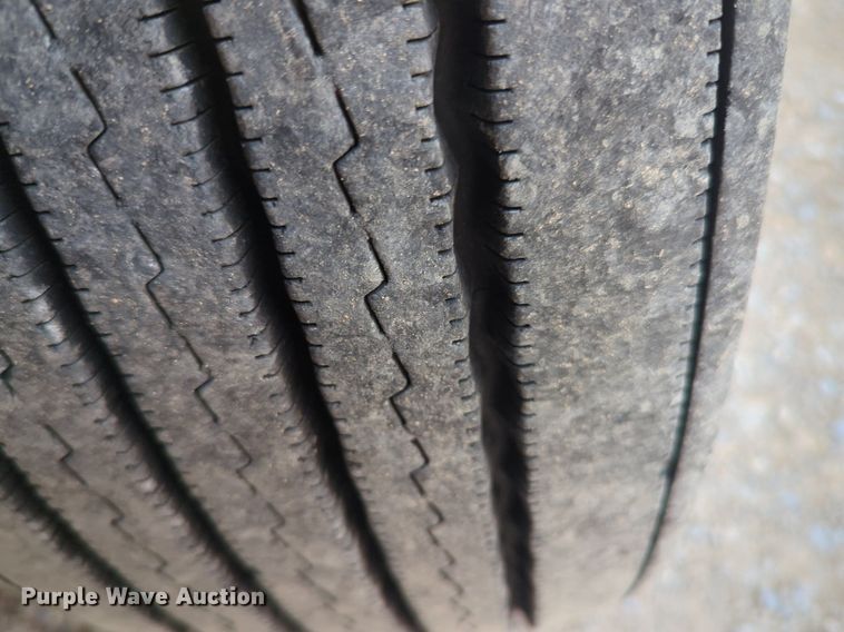 image for item NG9826 2020 Kenworth  T680 semi truck