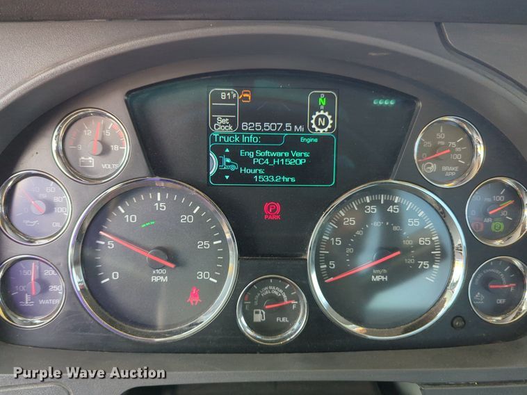 image for item NG9826 2020 Kenworth  T680 semi truck