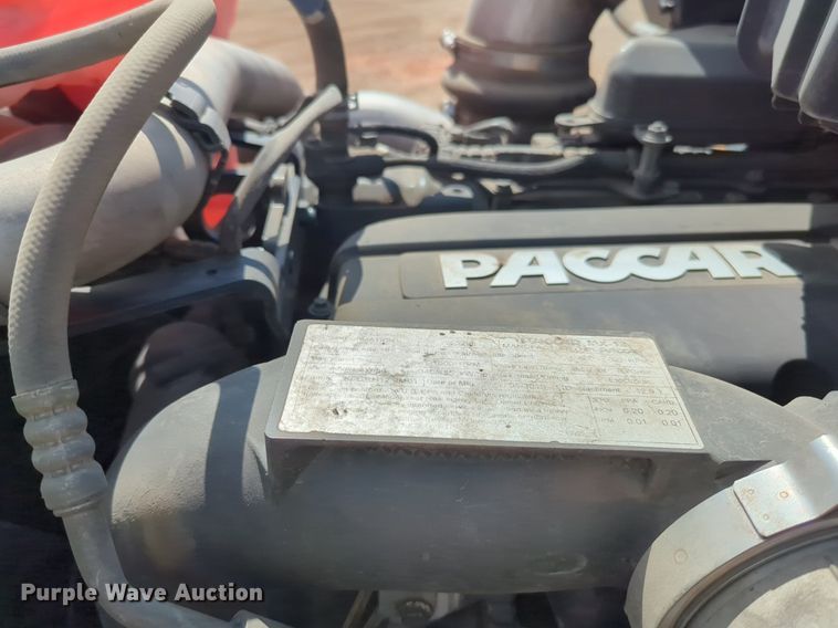 image for item NG9826 2020 Kenworth  T680 semi truck