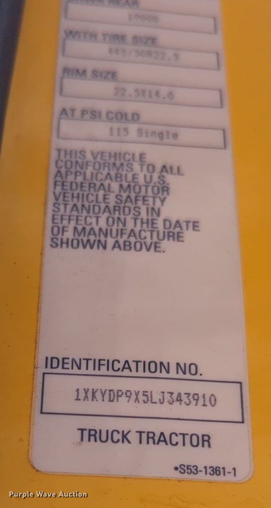 image for item NG9826 2020 Kenworth  T680 semi truck