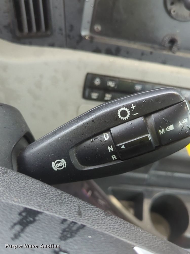 image for item NG9828 2021 Freightliner  Cascadia 126 semi truck