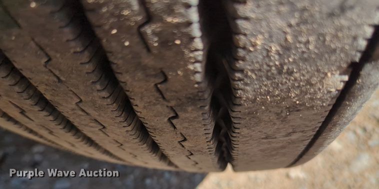 image for item NG9829 2020 Kenworth  T680 semi truck