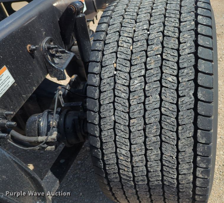 image for item NG9830 2020 Freightliner  Cascadia 126 semi truck