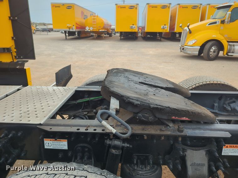 image for item NG9839 2021 Freightliner  Cascadia 126 semi truck